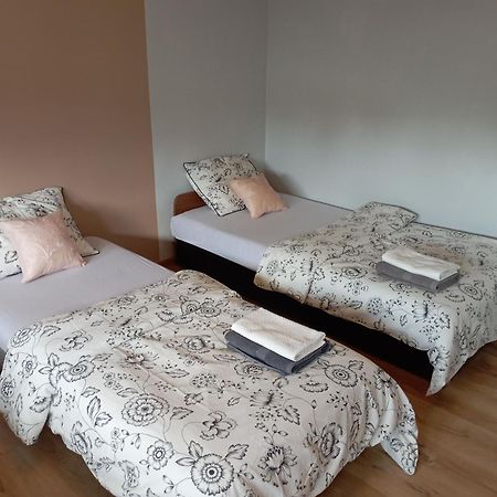 Pokoje Targowek Hotel Варшава Екстериор снимка