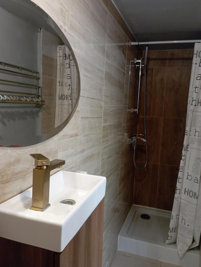 Pokoje Targowek Hotel Варшава Екстериор снимка
