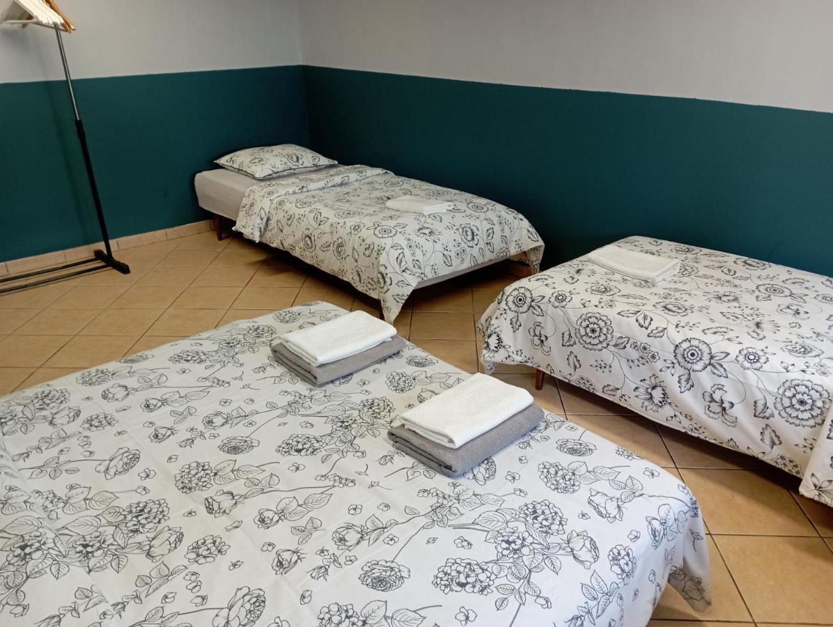 Pokoje Targowek Hotel Варшава Екстериор снимка