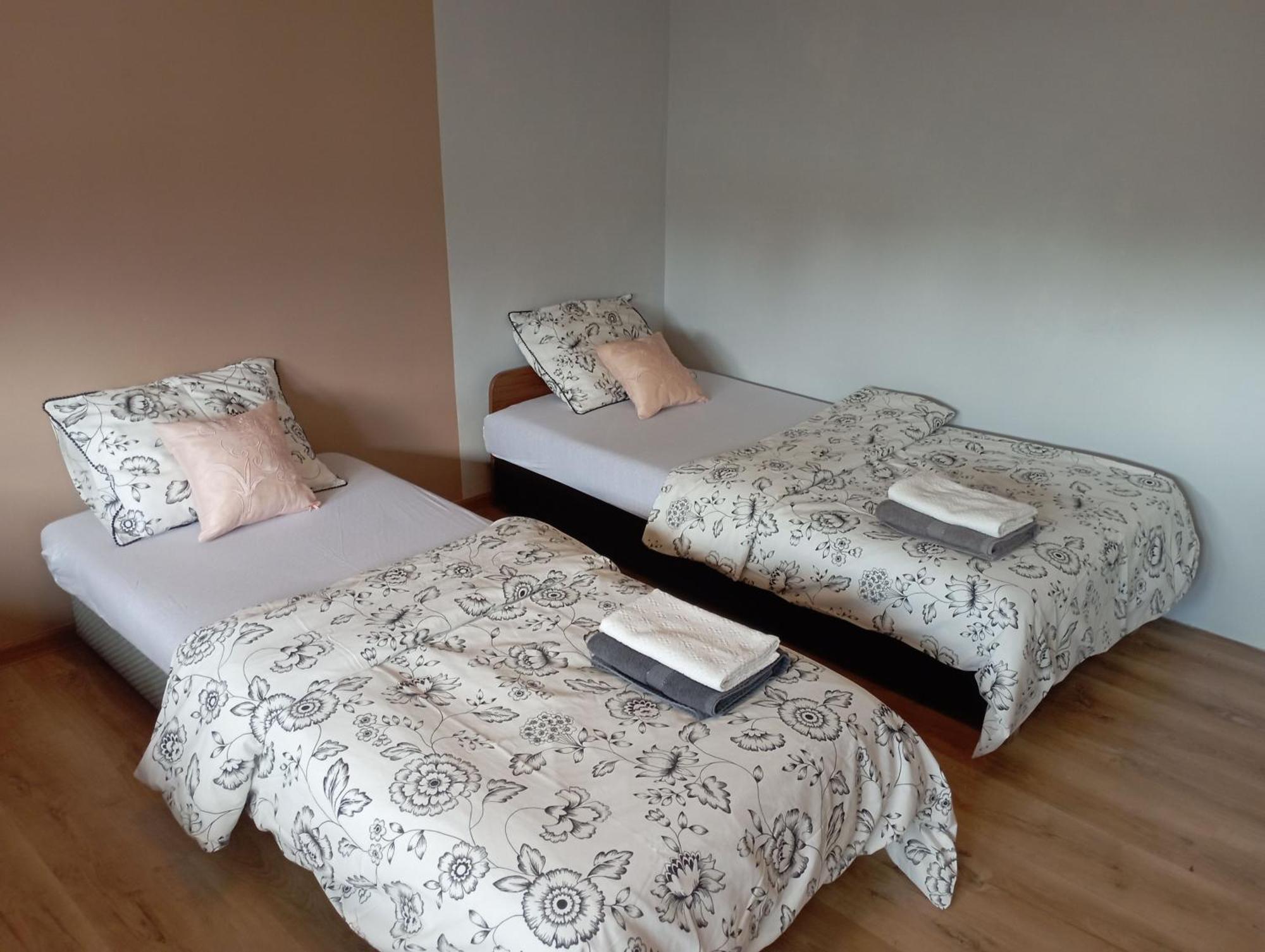 Pokoje Targowek Hotel Варшава Екстериор снимка
