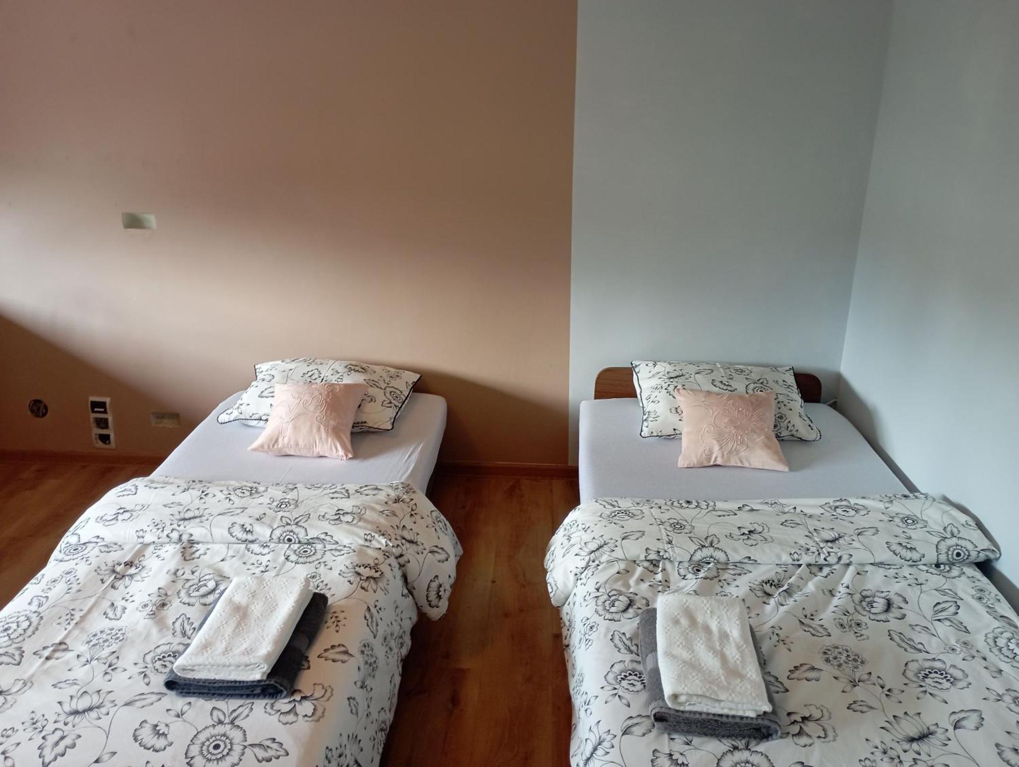 Pokoje Targowek Hotel Варшава Екстериор снимка