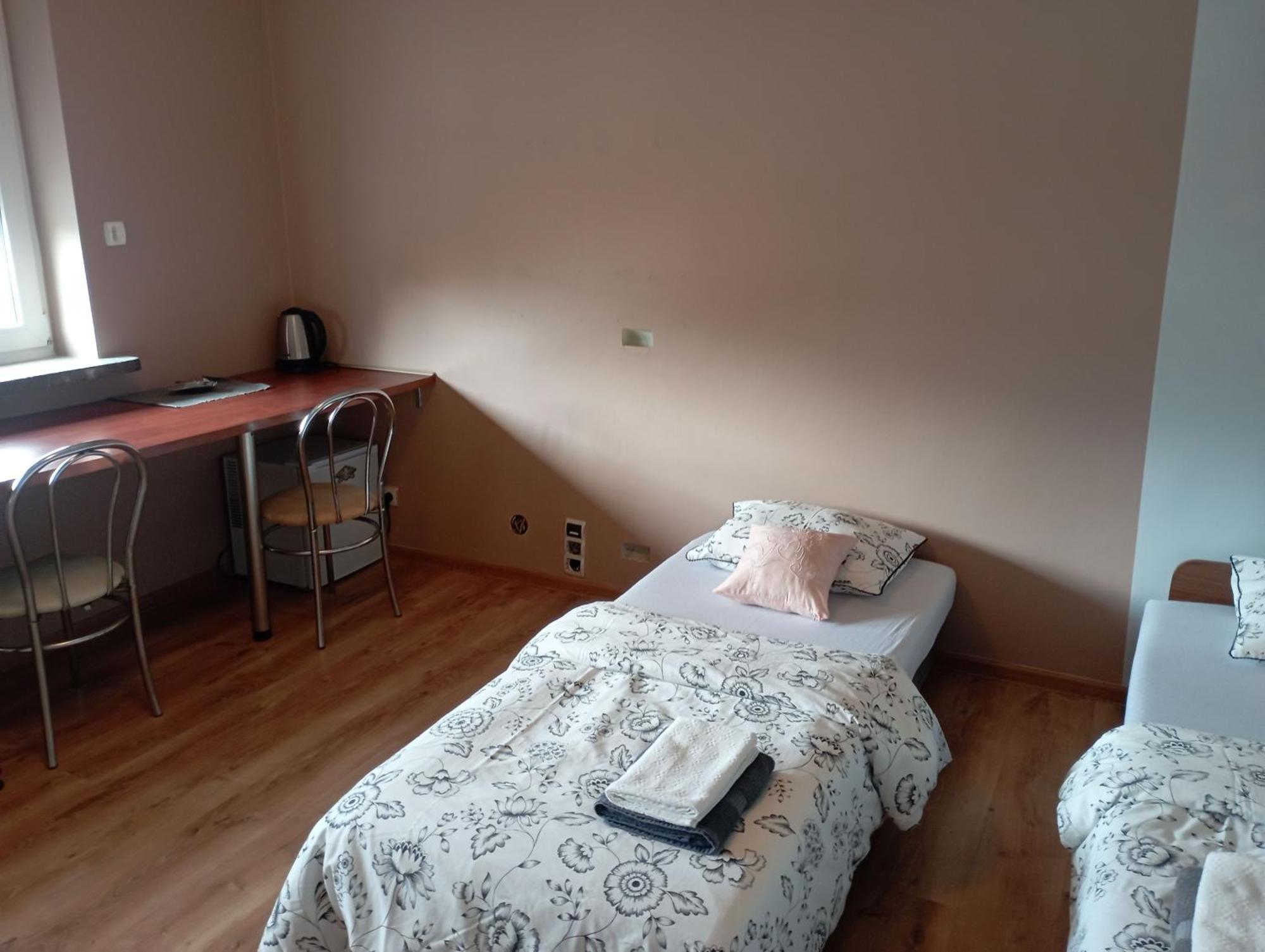 Pokoje Targowek Hotel Варшава Екстериор снимка